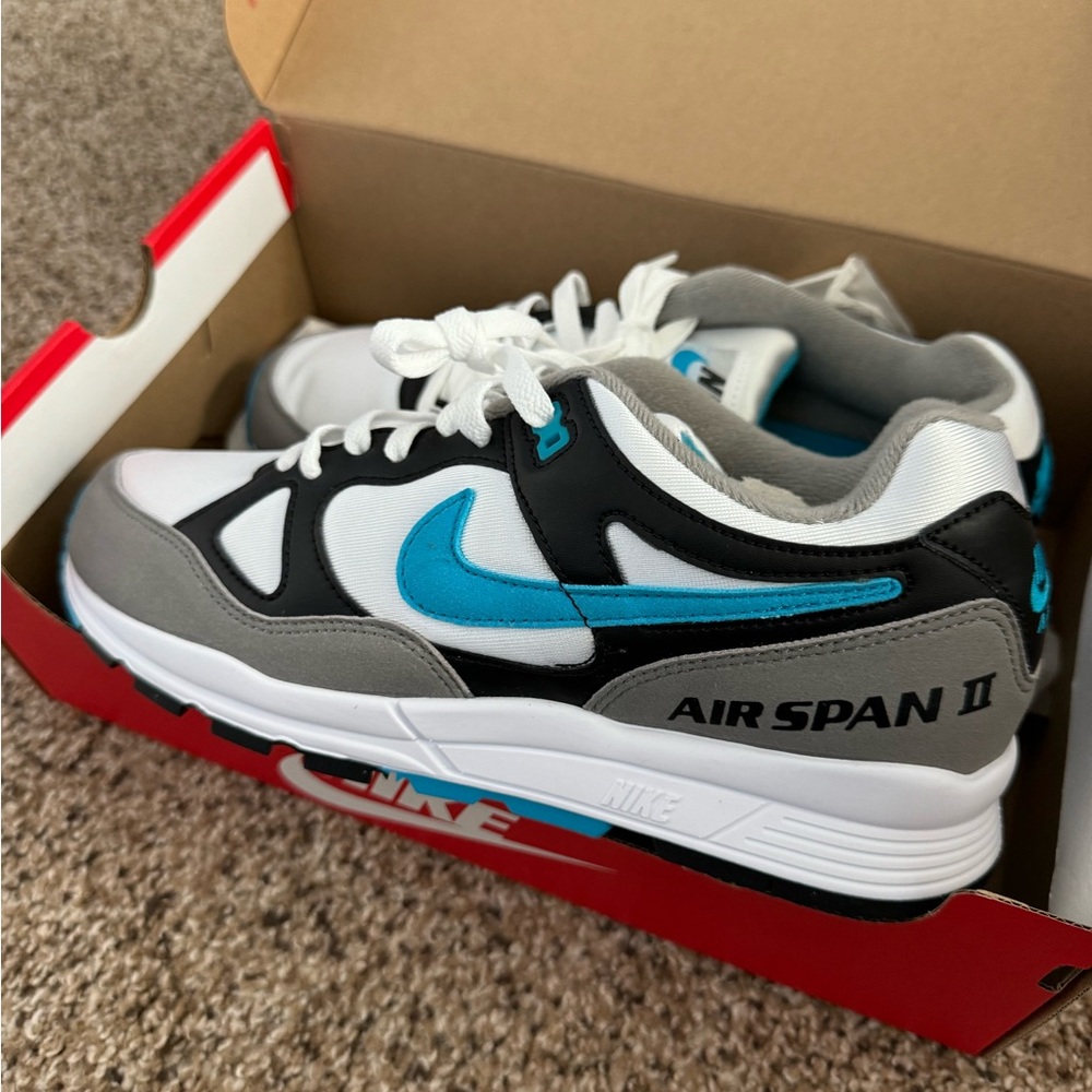 NIKE Air Span 2 Size 9 Brand New